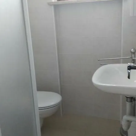 דירה Monolocale Vicino Al Lago פסקיארה דל גארדה